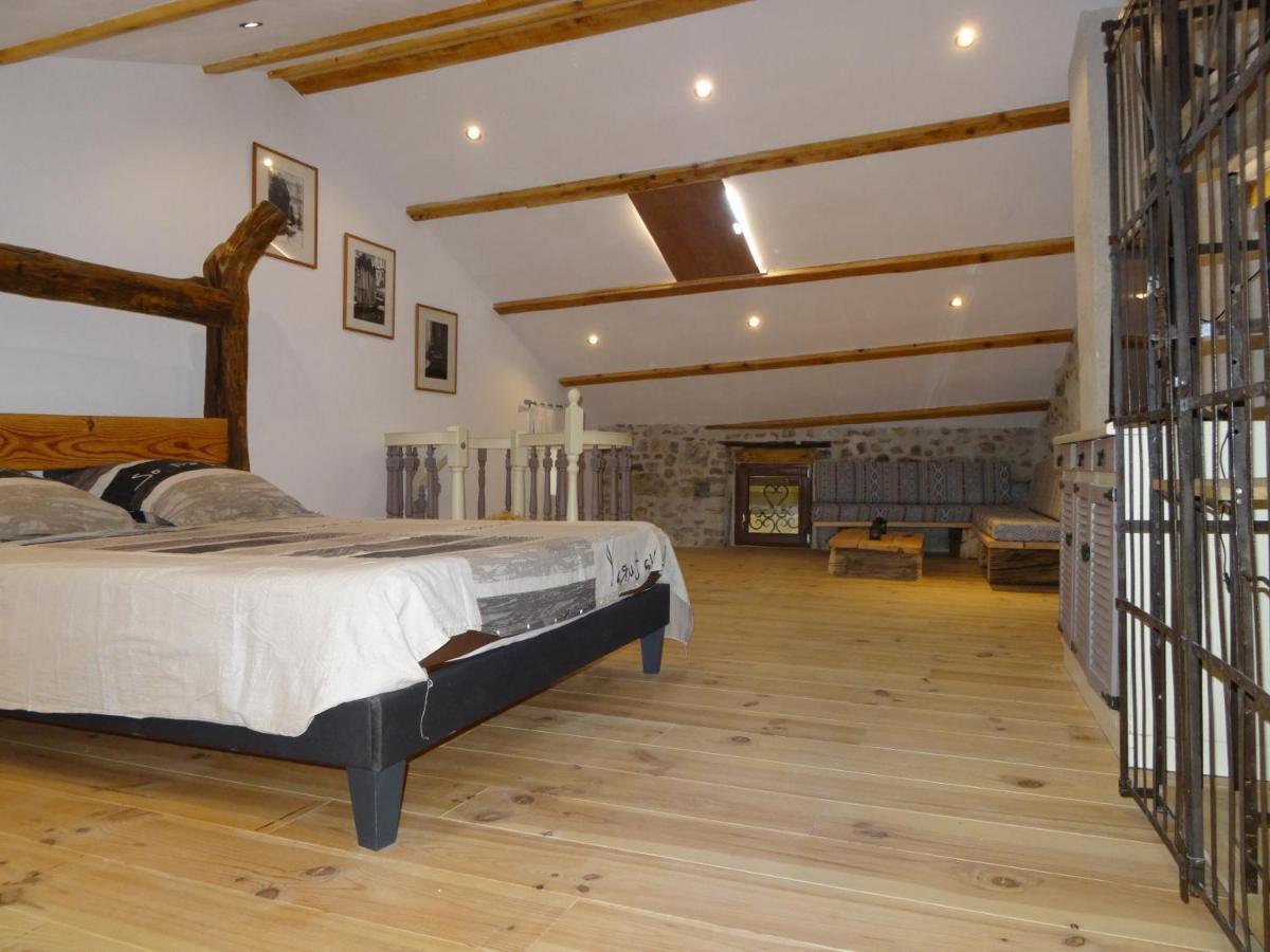 Le Mas Du Galibot Chambre Cambalotte Saint-Florent-sur-Auzonnet Exteriér fotografie