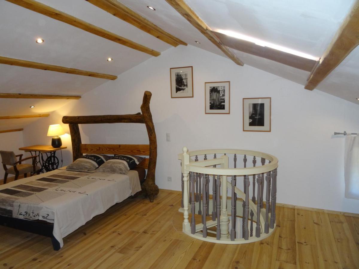 Le Mas Du Galibot Chambre Cambalotte Saint-Florent-sur-Auzonnet Exteriér fotografie